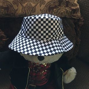 checkered bucket hat